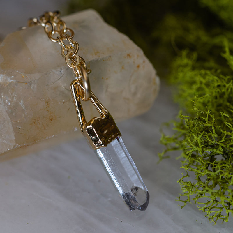 Buy Clear Crystal Point Necklace Healing Crystal Necklace for Women Necklace  Stone Pendant Natural Quartz Crystal Quartz Pendant Long Crystal Online in  India - Etsy